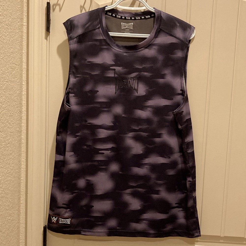 TapOut Tank Top Men’s Size L Sleeveless Camo Workout Skaterboarder Shirt Logo